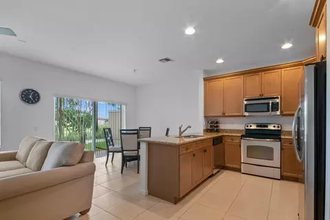 1818 Via Sofia, Boynton Beach, FL 33426 photo 2