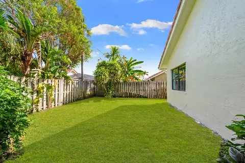 399 Apache Ln, Boca Raton, FL 33487 photo 30
