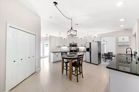 399 Apache Ln, Boca Raton, FL 33487 photo 11