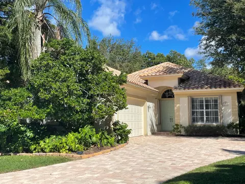 105 Stonebriar Blvd, Jupiter, FL 33458 photo 1