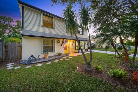 406 Chevron Cir, Jupiter, FL 33458 photo 9