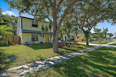 406 Chevron Cir, Jupiter, FL 33458 photo 11