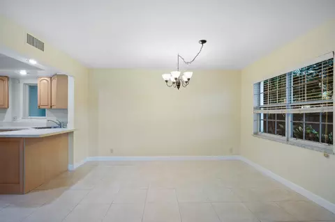 176 Seabreeze Cir, Jupiter, FL 33477 photo 8