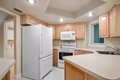 176 Seabreeze Cir, Jupiter, FL 33477 photo 12