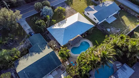 103 E Riverside Dr, Jupiter, FL 33469 photo 3