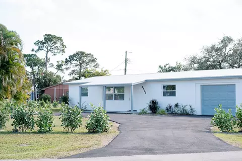 4472 SE Alden Ave, Stuart, FL 34997 photo 2
