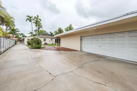 60 Olive Dr, Hialeah, FL 33010 photo 5