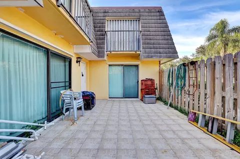 3182 SE Brook St, Stuart, FL 34997 photo 5