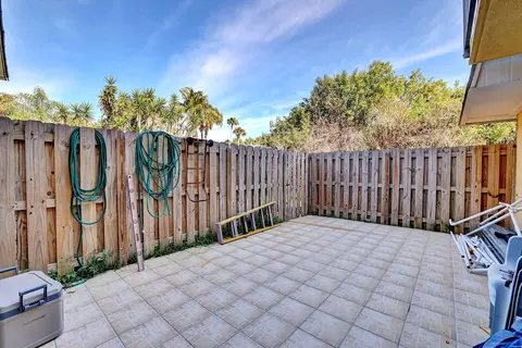 3182 SE Brook St, Stuart, FL 34997 photo 4