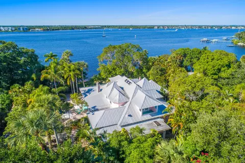 518 SW North River Point Dr, Stuart, FL 34994 photo 6