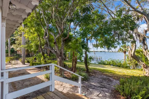518 SW North River Point Dr, Stuart, FL 34994 photo 9