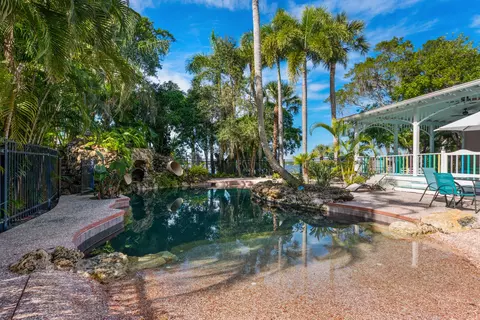 518 SW North River Point Dr, Stuart, FL 34994 photo 11