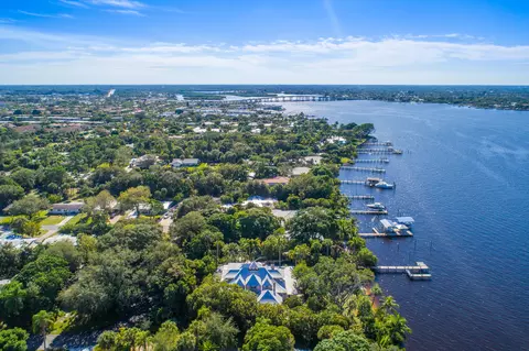518 SW North River Point Dr, Stuart, FL 34994 photo 4
