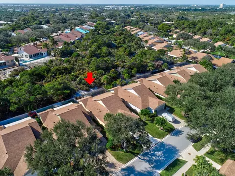 124 Seashore Dr, Jupiter, FL 33477 photo 3