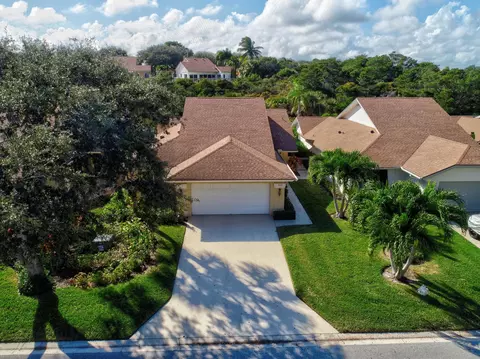 124 Seashore Dr, Jupiter, FL 33477 photo 1