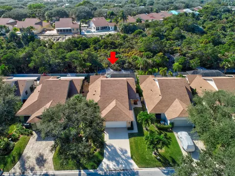 124 Seashore Dr, Jupiter, FL 33477 photo 2