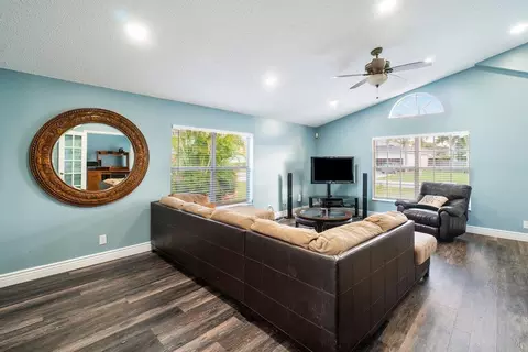 6141 Pompano St, Jupiter, FL 33458 photo 9