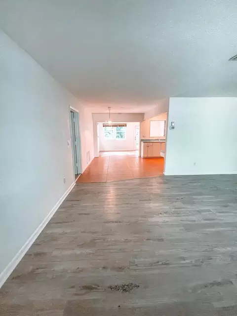 511 SW North River Point Dr, Stuart, FL 34994 photo 4