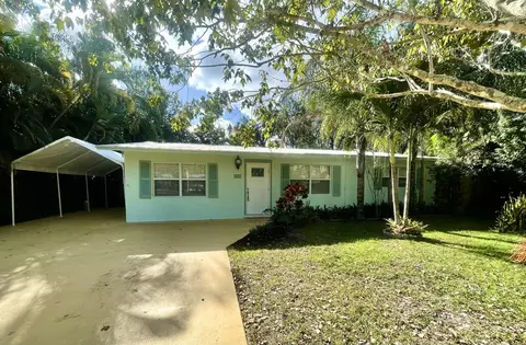 511 SW North River Point Dr, Stuart, FL 34994 photo 1
