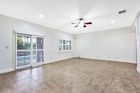 109 Owl Pointe Cir, Jupiter, FL 33458 photo 10