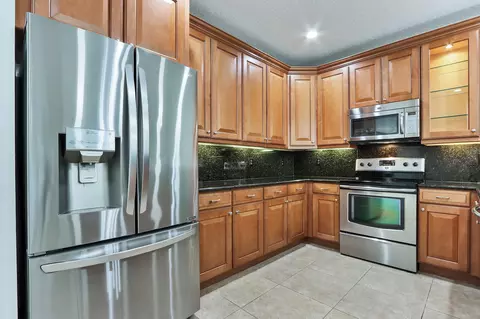 109 Owl Pointe Cir, Jupiter, FL 33458 photo 6