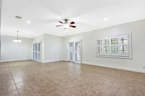 109 Owl Pointe Cir, Jupiter, FL 33458 photo 9