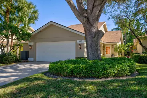 207 E River Park Dr, Jupiter, FL 33477 photo 3