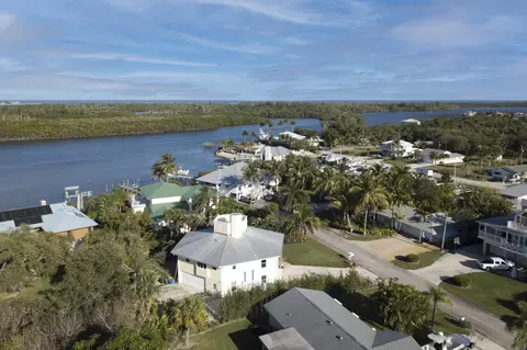 5615 SE Orange St, Stuart, FL 34997 photo 12