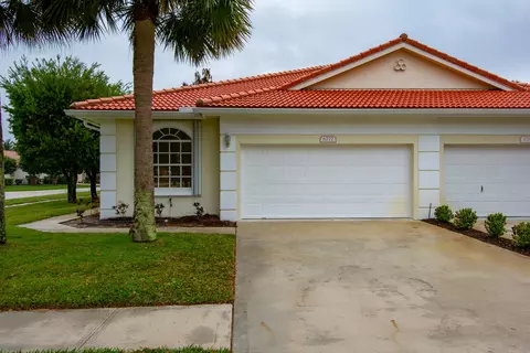 6777 SE Warwick Ln, Stuart, FL 34997 photo 1