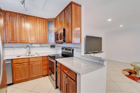 236 Monaco E, Delray Beach, FL 33446 photo 13