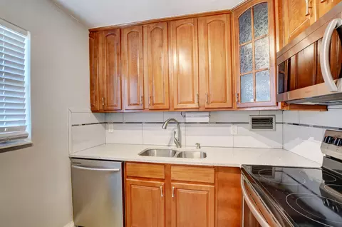 236 Monaco E, Delray Beach, FL 33446 photo 8