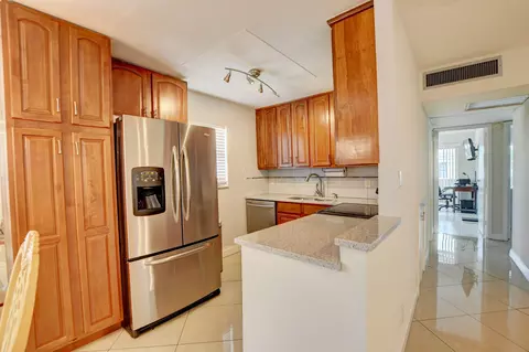 236 Monaco E, Delray Beach, FL 33446 photo 6