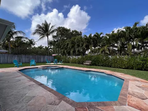 2011 NE 31 St, Lighthouse Point, FL 33064 photo 1