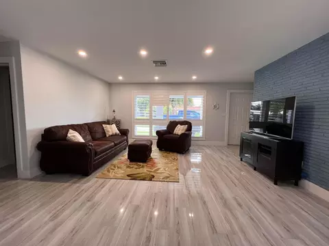 2011 NE 31 St, Lighthouse Point, FL 33064 photo 8