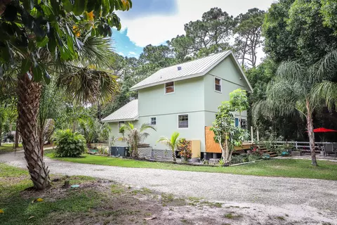 218 Easy St, Fort Pierce, FL 34982 photo 3