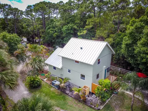 218 Easy St, Fort Pierce, FL 34982 photo 1