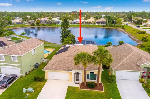 2587 SE Springtree Pl, Stuart, FL 34997 photo 2