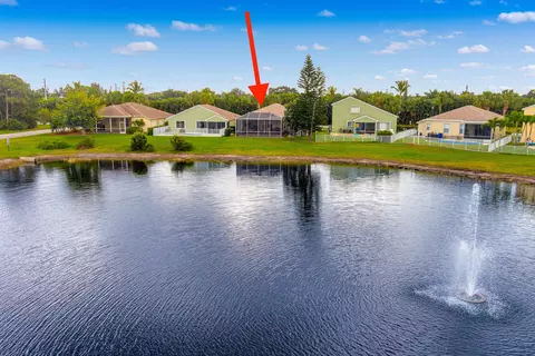 2587 SE Springtree Pl, Stuart, FL 34997 photo 3