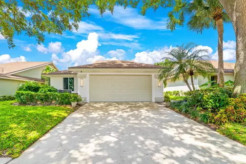 152 Cape Pointe Cir, Jupiter, FL 33477 photo 2