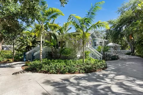 708 SE Riverside Dr, Stuart, FL 34994 photo 4