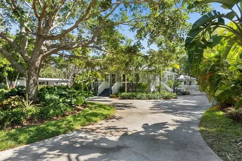 708 SE Riverside Dr, Stuart, FL 34994 photo 3