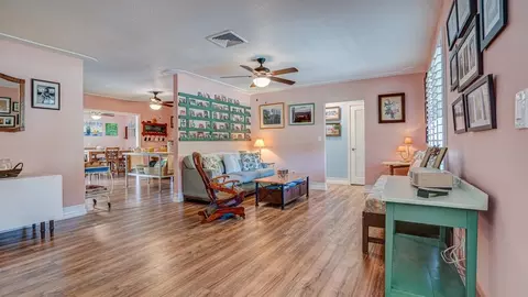511 SW Manor Dr, Stuart, FL 34994 photo 9