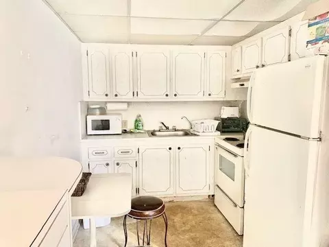 194 Brighton E, Boca Raton, FL 33434 photo 2