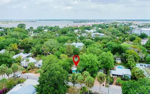 542 SW Halpatiokee St, Stuart, FL 34994 photo 4