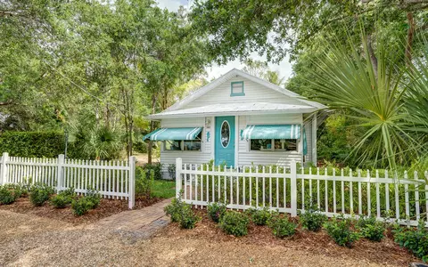 542 SW Halpatiokee St, Stuart, FL 34994 photo 3
