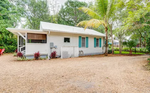 542 SW Halpatiokee St, Stuart, FL 34994 photo 43