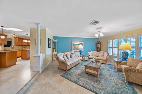 206 SE Villas St, Stuart, FL 34994 photo 4