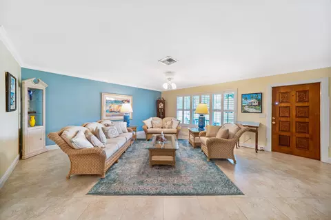 206 SE Villas St, Stuart, FL 34994 photo 1
