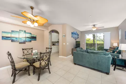 424 SE Bloxham Way, Stuart, FL 34997 photo 5