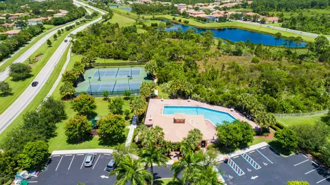 424 SE Bloxham Way, Stuart, FL 34997 photo 4